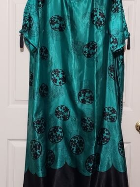 Ashro Teal and Black Caftan Muu Muu Porch Dress with Circular Print